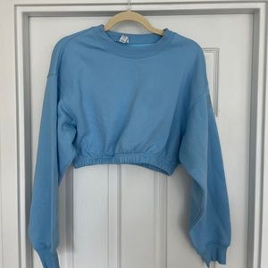Cropped Alo Crewneck